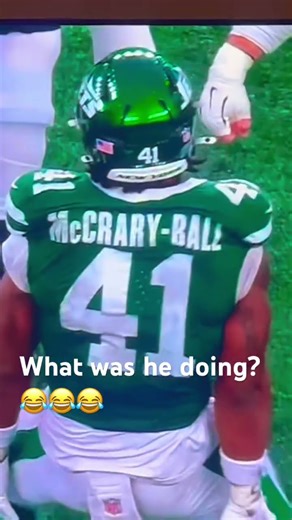 What was he doing😂😂 #feed #football #funny #nfl #jets #shortsfeed #shorts #dance