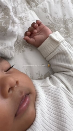 tati on Instagram: "Every day with you is a new adventure 🧸🤍 . . . . . . #fyp #fypreelsシ゚ #maternidade #maternity #maternidad #boy #boymom #boymomlife #life #peaceful #motherhood #mother #mom #momlife #moment #baby #babyboy"