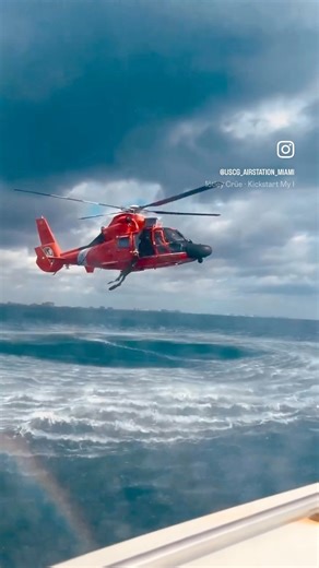 We’re ready to jump into the new year!! #freefall #freefallfriday #friday #searchandrescue #helicopter #vicecitysar #miami #welivewhereyouvacation #newyear #2025 U.S. Coast Guard Southeast U.S. Coast Guard U.S. Coast Guard Atlantic Area Command U.S. Coast Guard Auxiliary U.S. Coast Guard Reserve 🎥: ASMIA Crew and contract boat📝: Joey Feldman, AuxPA3 | U.S. Coast Guard Air Station Miami