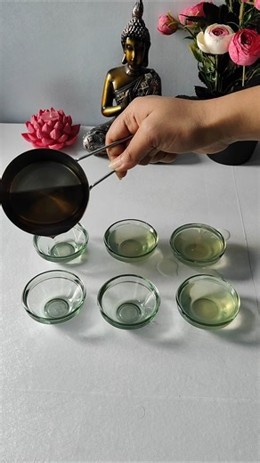 DIY Scented Mini Flower Bowl Candle | Aesthetic Homemade Candle | #shorts #candlemakingathome #viral