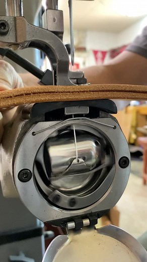 Here’s a video of my Weaver Leather Supply 205-420 cylinder arm machine in slow motion. The engineering behind these industrial sewing machines is so impressive. As a former automotive technician, I really appreciate how well these work and how little maintenance is required. #leathergoods #leatherwork #leatherworking #industrialsewingmachine #cylinderarmsewingmachine #sewingmachine | Texas Heritage Woodworks