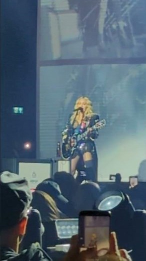 Madonna - Burning Up (The Celebration Tour - 14 October 2023)