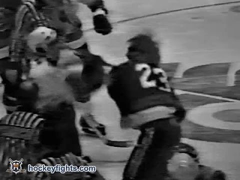 Bob Nystrom vs Mel Bridgman Feb 19, 1978