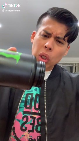 Mesmerizing Water Beatbox Performance