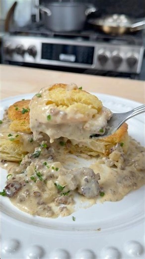 Biscuits & Gravy Recipe #mrmakeithappen #cooking