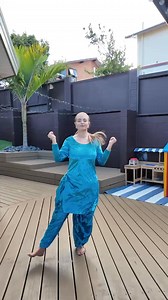 Abbey Loves Bhangra - Doliya Ch Jaan JELLY #bhangra #punjabi #punjabisong | The Modern Singhs