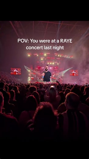 Emotional Moments at RAYE's London Concert