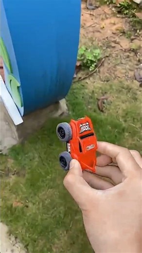 Remote control tiny car wall climbing 😱🚗 #shorts #rccars _
