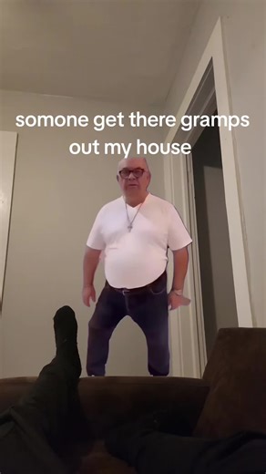 Hilarious Alien Meme Experience