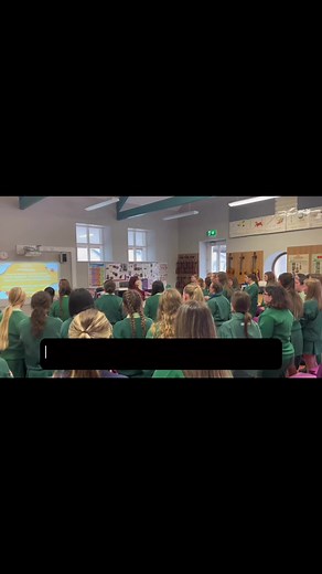 School Workshop: Pop Up Choir 🎤 We absolutely LOVE doing school workshops! Here’s one of the workshops that we deliver to secondary schools: Pop Up Choir! In 1 hour 20 mins we warm up and create a school choir 💛Big thanks to St Angeles College for having us 💛🎶🎤#popupchoir #workshop #schoolwork #schoolworkshopireland #ireland #cork #secondaryschoolworkshop #musicworkshop #singing #choir #vocals | Voiceworks Studio