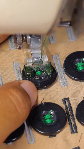 13K views · 52 reactions | How to Sew Buttonholes Without an Automatic Function | Old Machine Guide Learn how to guide your machine manually to achieve perfect results. #manualguide #oldmachinetech #buttonholeskills | Bonang Jaiti | Facebook