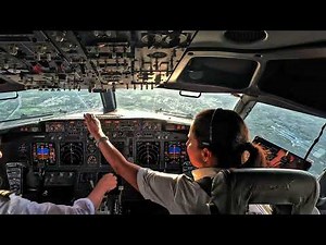 Beautiful Female Pilot Landing Her Boeing B737-700 In Crosswind | Cockpit View | GoPro