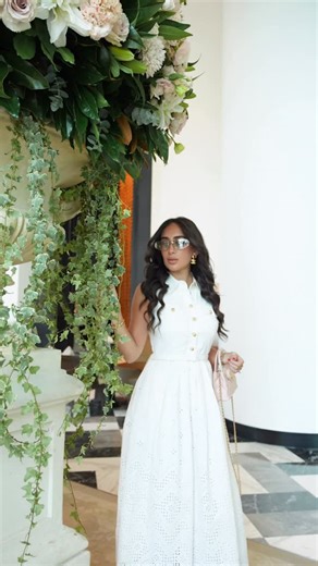 Batoul 🍒 on Instagram: "Holiday mode on, but make it chic ✨🪽 Only @thelana.promenade @omniyatofficial"