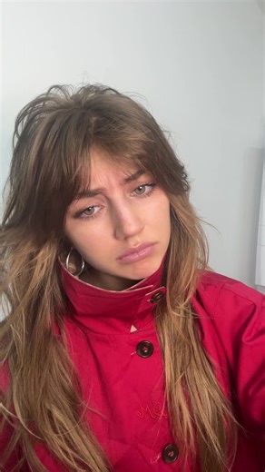 This song has been on my FY page for way too long, it now lives rent free in my bones and I cannot wait to watch it play live