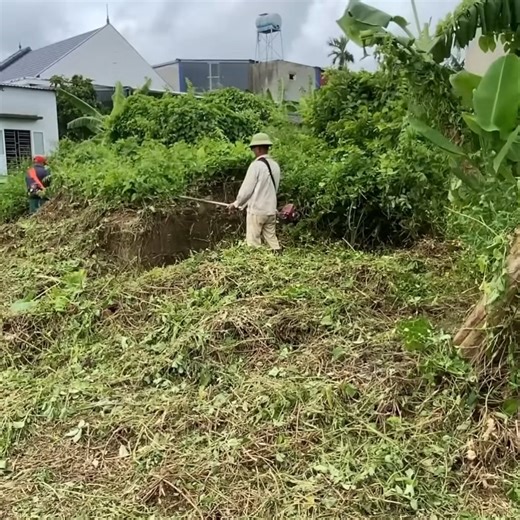 6.9K views · 123 reactions | The beautiful nurse felt confused when returning to her old house after many years away - Part 2 #EpicCleanup #HistoryUncovered #LawnTransformation #cleaning #clean | CleanUp Crew | Facebook