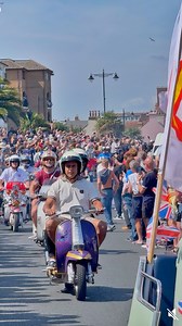 1.7K reactions · 221 shares | Sunday was a very busy day in Ryde as the Scooter weekend headed off on their traditional ride out from the Esplanade. Crowds gathered along the road to witness the event and to wave the scooterist off.  #isleofwight #scooter #ryde #lambretta #scooterweekend #isleofwightscooterrally #mororbike #isleofwightlife #sunday #rydeisleofwight | Serendipity Diamonds | Facebook