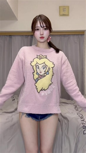 みんながやってるように自分だけ影のように暗く映すのどうやるの〜😭部屋の証明暗くしたり挑戦したけどできなかった〜むずすぎ〜😝 #ダークネスチャレンジ #fyp #おすすめ #ダンス