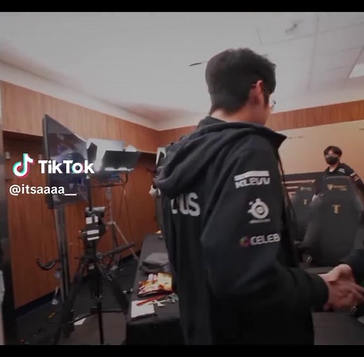 the cut that always bleeds... #zeus #choiwooje #제우스 #최우제 #worlds2022 #CapCut