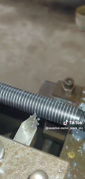 Understanding Bolt Thread Extensions in Mechanics