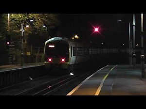 (HD) Southeastern Class 375 & 465 arcing on the third rail at Sevenoaks 11/11/11