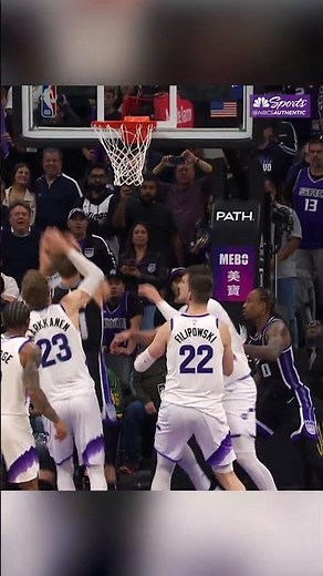 DOMANTAS SABONIS AND-1 FOR THE LEAD 🤯 | NBC Sports California