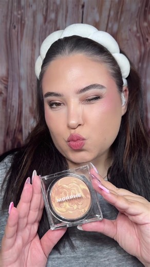 @Morphe Cosmetics Cloudlight Soft Glow Veil Finishing Powder ✨💖#morphebabe #morphe #makeuptutorial #powder #creatorsearchinsights