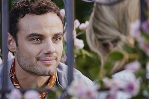 Destination Love (2021) | ČSFD.cz