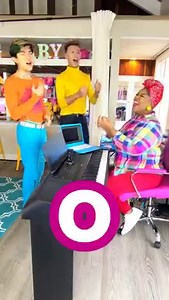 Happy Sunday my sweethearts! 🙏💌 Is there anything more beautiful than singing in harmony with friends? 🥰 Now is your chance to join the class today with crazy Cyber Monday DEALS on cherylportermethod.com 💗⤵️ NEW! 💥Vocal Agili-TEA $99 Cheryl Porter Vocal Method $99 Hit Those High Notes Baby $99 Boom! The Big 10 Vocal Workouts $99 Any 2 Cheryl Porter Courses $189 Cheryl Porter BUNDLE (3 courses) $249 The BIG BUNDLE (4 Courses) $324 See you soon and keep on SINGING! Thanks singers: Devin Velez