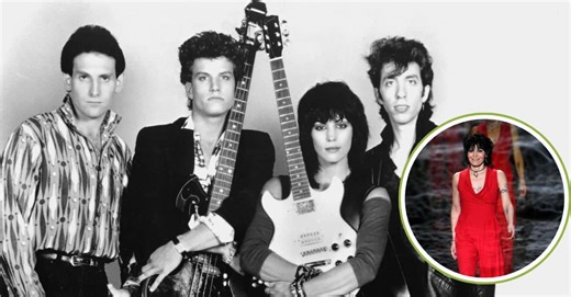 WATCH: Joan Jett And The Blackhearts Crush 1996 Cover Of ‘Mary Tyler Moore Show' Theme