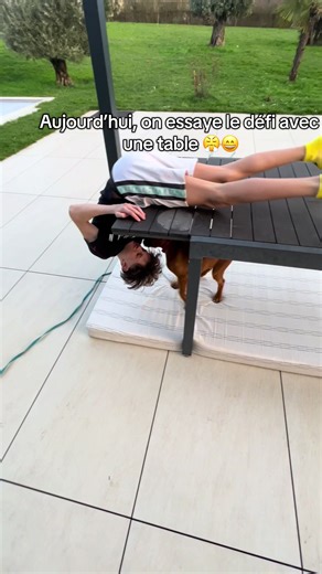 On essaye le défi avec la table 😤😄 #climbing #fyp #bouldering #pourtoi