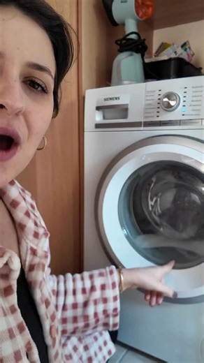 SotiaZorba on Instagram: "Πώς καθαρίζω το πλυντήριο ρούχων και το διατηρώ σε άψογη κατάσταση #sotiazorba #zepartsgr #bebonomama #fypgreece"