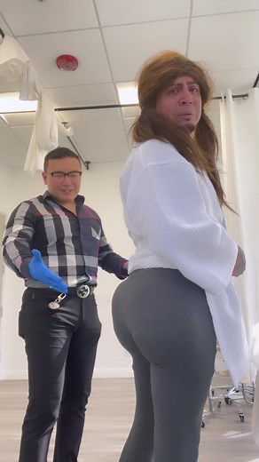 He lifted the wrong cheeks!! 🥴🥴🥴🥴🥴😭😭😭😭 but it’s all good I’m on my way to a new tax bracket! 🤑🤑🤑 #GlamByPetra @anew_laser_md