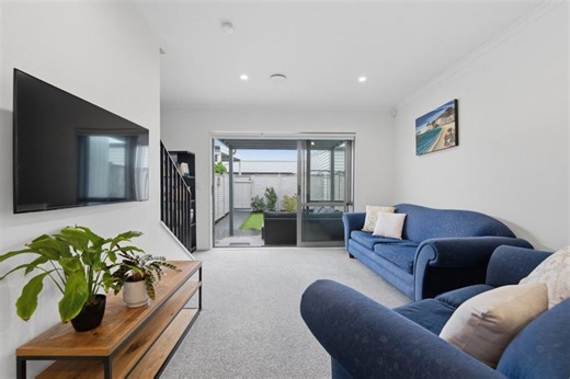 14 Adlam Lane, Conifer Grove, Papakura, Auckland