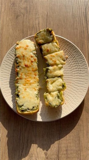 Pesto Garlic Bread