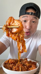 1.5M views · 46K reactions | 10-Minute Diet Hack  aka Spicy Chicken This high-protein, low-carb Korean recipe is my go to when I'm on a diet. Start weight: 203 lbs Current weight: 181 lbs Let me know if you want more spicy diet meals like this! Peace & Sarang ✌️❤️ #diet #dietrecipes #spicychicken #keto #recipe #recipeoftheday | Chris Cho | Facebook