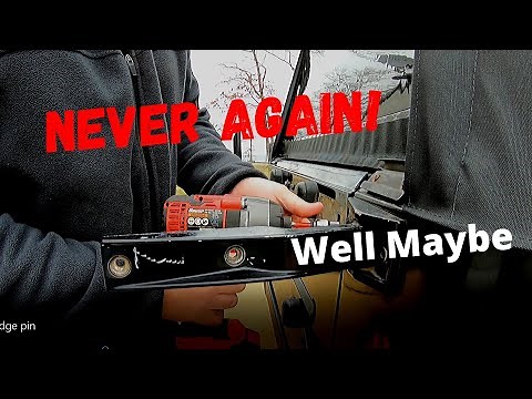 Jeep Wrangler Tailgate Hinge Pin Replacement!