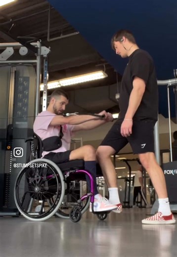 There’s a way to do everything, just gotta work with what you got • • • • #spinalcordinjury #sci #rehab #wheelchair #wheelchairlife #amputee #adaptiveathlete #adaptiveworkout #gym #workout