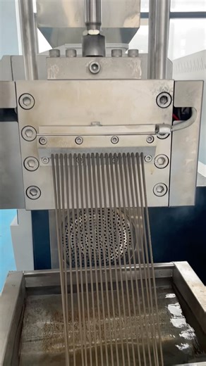 Single-stage plastic granulator are generally used for recycling clean plastics. #plastic #machine