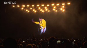 18K views · 723 reactions | It was an incredible feat to pull off — 10 hours, 22 acts, and almost $10 million raised for bushfire relief. More than 75,000 people packed the stadium in Sydney and over 1 million watched from home as the Fire Fight Australia concert added an exclamation point to devastating summer of deadly blazes. Find out our top five memorable moments here: https://ab.co/2HGPIRT | ABC Sydney | Facebook