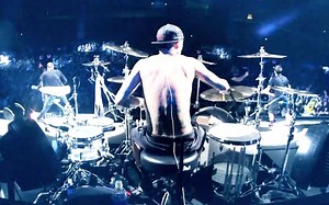 Blink 182 - Heart's All Gone (Music Video)