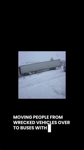 𝗠𝗨𝗟𝗧𝗜 𝗩𝗘𝗛𝗜𝗖𝗟𝗘 𝗣𝗜𝗟𝗘 𝗨𝗣-𝗕𝗬 𝗧𝗛𝗘 𝗡𝗨𝗠𝗕𝗘𝗥𝗦 EB and WB I-196 in Zeeland, Michigan 60-70 Vehicles 30-40 Semi Trucks 19 people hurt, over 150 people involved 7 Fire Departments with over 100 personnel 10 Ambulances 10 Police/Deputies/Troopers 20 Tow Trucks 0 Fatalities #highway #zeeland #pileup #michigan #whiteout 📸: Chicago & Midwest Storm Chasers, WOODTV, Pedro Mata, Michigan Storm Chasers