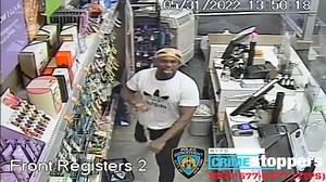 Man robs Duane Reade in Chelsea, then returns wildly swinging bike chain at workers