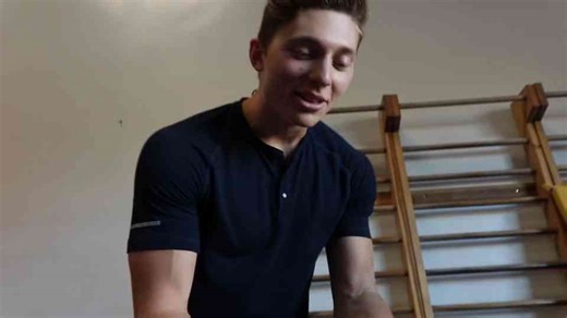 Bodybuilders Try The Olympic Gymnast Strength Test Without Practice (DIFFICULT)