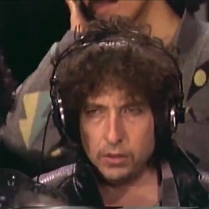 8.9M views · 74K reactions | Current mood: Bob Dylan in the "We are the World" video. Credit: Sam Hammond | Consequence | Facebook
