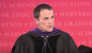 Harvard Dean Lists the 5 Essential Questions to Ask In Life … Which Will Bring You Happiness & Success