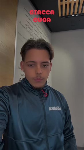 GIACCA CUBA PESATA PER IL TEMPO LIBERO MA SOPRATTUTTO PER ATTIVITÀ DI RUNNING🏃🏼❤️ #pompei #poliester #nei #neiperteeeeeeeeeeeeeee #tuta