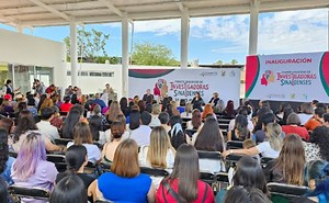 Mujeres científicas participan en congreso de la ciencia