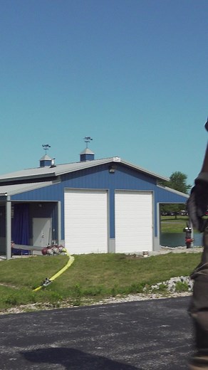 🟡 Suction Strainer: Low-Level and Jumbo Barrel These key features are why firefighters choose to draft water with a Low-Level or Jumbo Barrel Strainer: Low-Level Strainer: 1) Compact Float - Maximizes fire apparatus storage space. 2) Pivoting Jet Siphon - Use for tank transfer or quick priming without kinks. 4) Stainless Steel Screen - Draft water and hold back debris without clog, and prevent air entrainment. 5) Built-In Handle - Easily carry the strainer. 6) Wide Open Waterway - Draft high fl