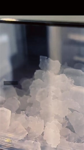 Ice, Ice, Baby: Luma Ice Maker Review & Test - Your Solution to Instant Cool Refreshment! #amazonproductreviews #amazonfinds2024 Quench your thirst for convenience with the Luma Ice Maker! Here's why this compact powerhouse is a game-changer for every kitchen: ★ Rapid Ice Production: Experience the joy of instant ice with the Luma Ice Maker, capable of producing fresh ice cubes in just minutes, ensuring you never run out of ice for your favorite beverages. ★ Space-Saving Design: Say goodbye to b