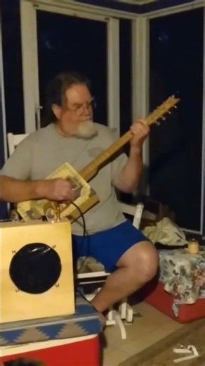 Free Form Friday Featuring The 8 String CBG #cigarboxguitar #guitar #shorts